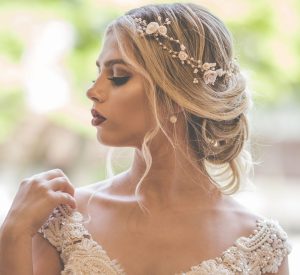 tiara de noiva com flores alfazema